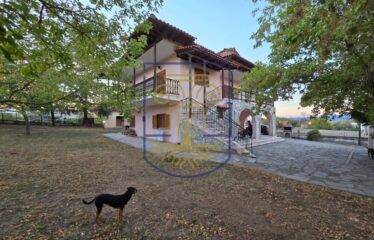 House for Sale with1,122 sq.m. plot