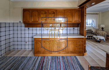 Detached House, 250sq.m