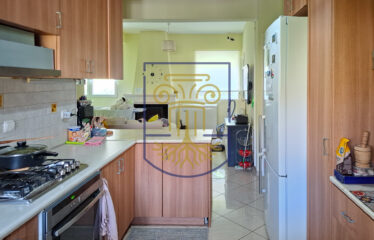 Maisonette, 290sq.m.