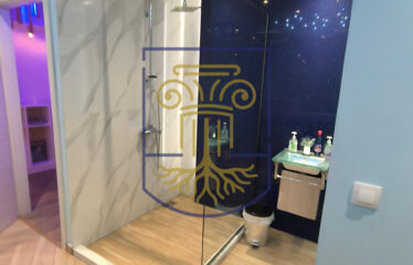 Commercial Space, 301 sq.m.