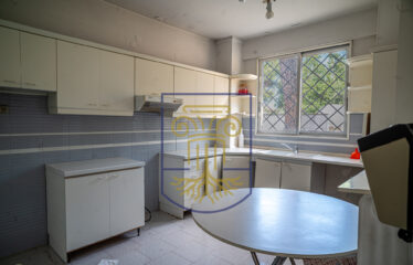 Maisonette, 400 sq.m.